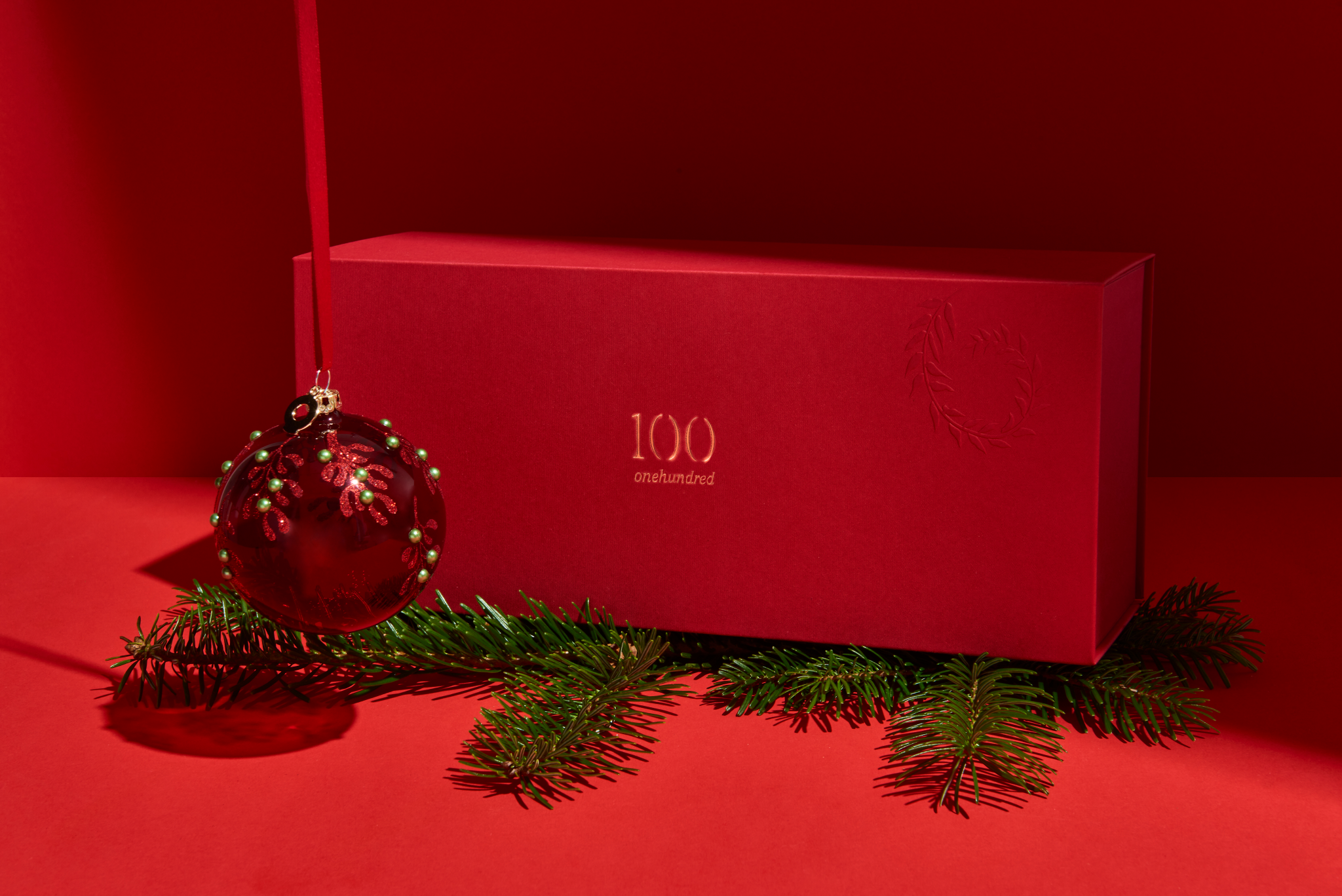 belepok_onehundred_festive_christmasball_03_bp_2_1x belepok_onehundred_festive_christmasball_03_bp_2_1x