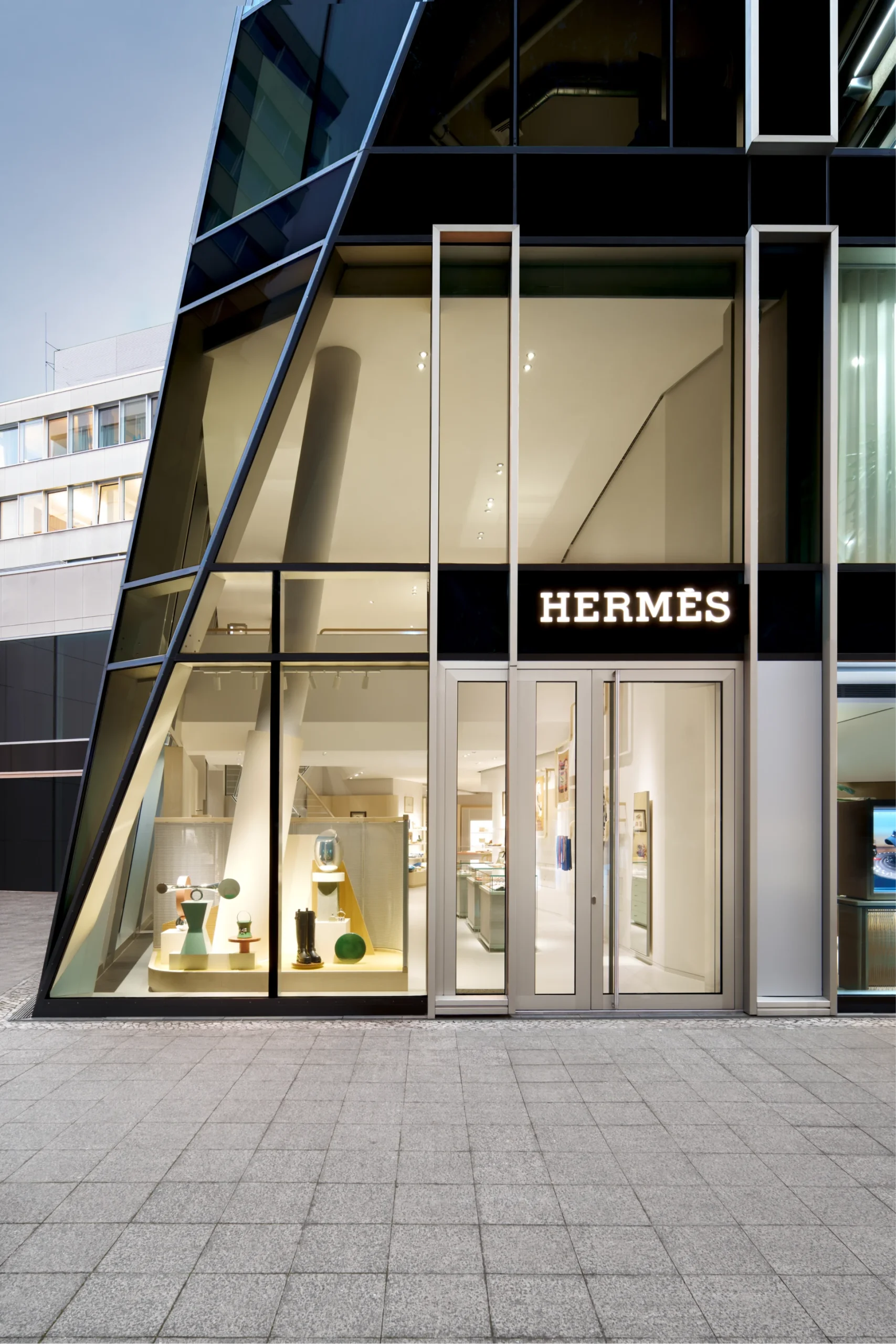 belepok_venue_hermes_storedesign_berlin2025_img14 belepok_venue_hermes_storedesign_berlin2025_img14
